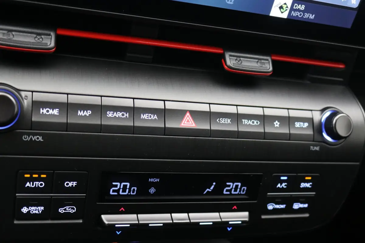 N Line Business 64.8 kWh / Navigatie / Cruise Control Adaptief / Airco Automatisch / 18" LMV / Warmtepomp / 3-Fase /