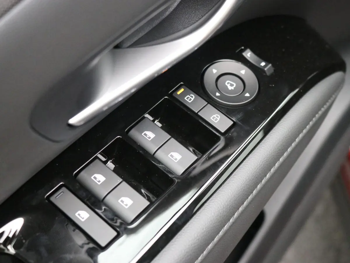 1.6 T-GDI PHEV Comfort Smart / Adaptieve Cruise Control / Navigatie / 19" LMV / Stoelverwarming voor / Stuurwielverwarming / Automatische Achterklep / Parkeersensoren voor & Achter /