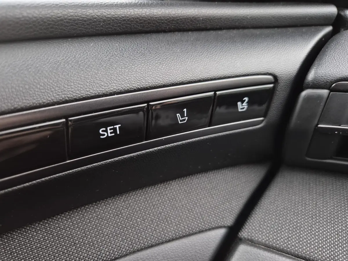 1.6 T-GDI HEV N Line Sky / Dealer onderhouden / Fabrieksgarantie tot 03-2027 / Trekhaak afneembaar / Panorama schuifdak / Trekgewicht 1650 kg / Navigatie / Apple Carplay Android / Elektrisch
