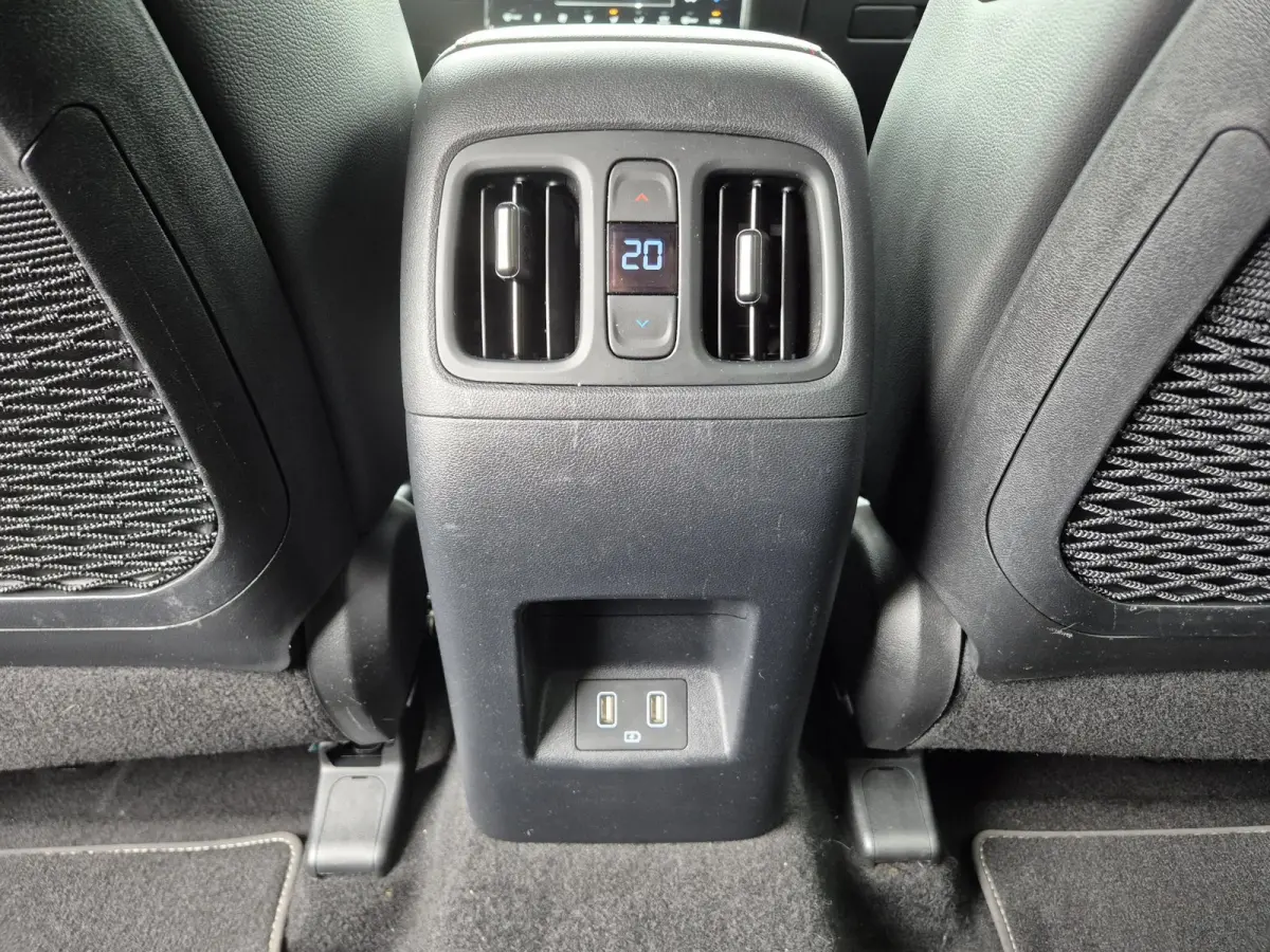 1.6 T-GDI HEV N Line Sky / Dealer onderhouden / Fabrieksgarantie tot 03-2027 / Trekhaak afneembaar / Panorama schuifdak / Trekgewicht 1650 kg / Navigatie / Apple Carplay Android / Elektrisch