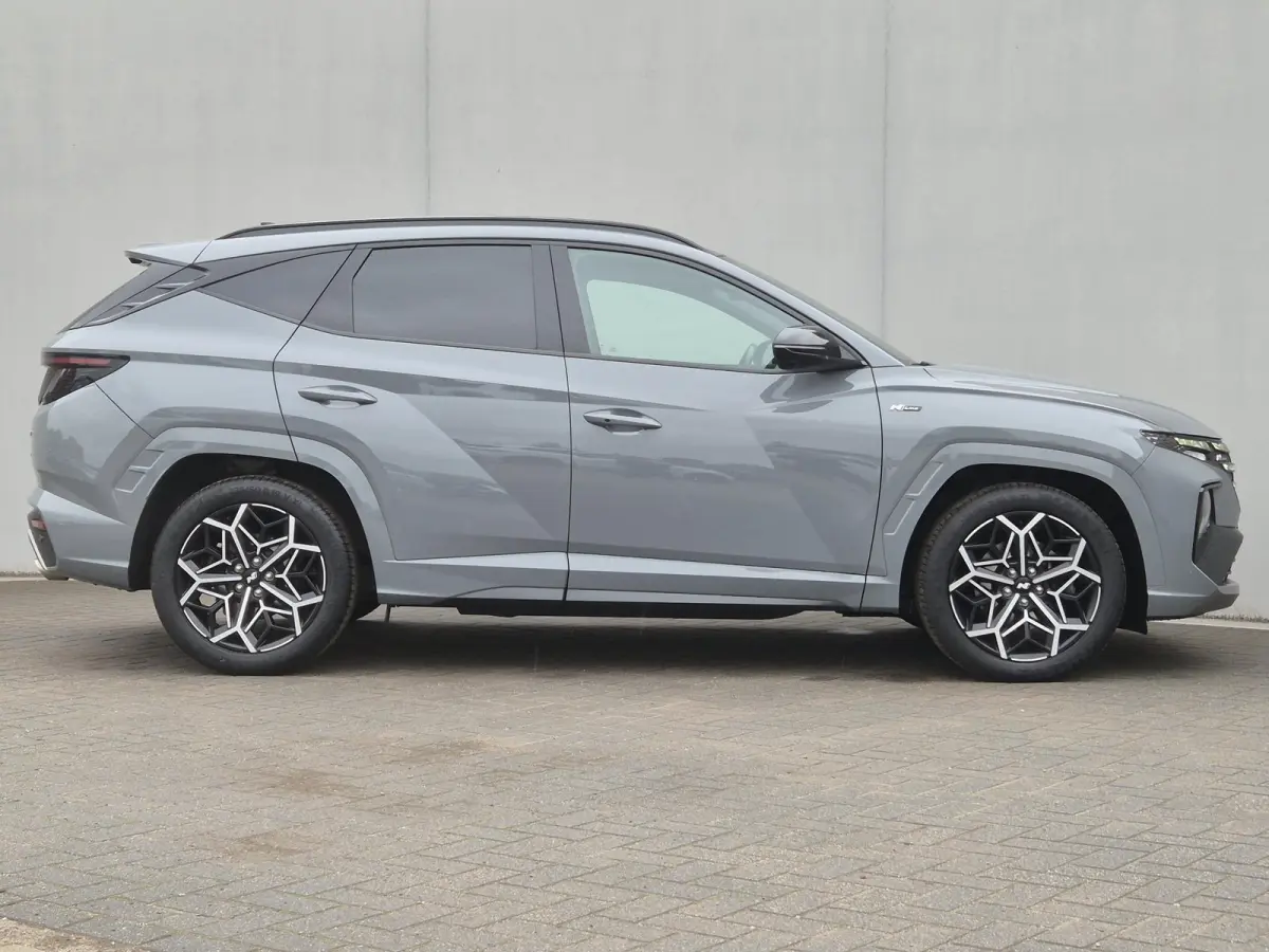 1.6 T-GDI HEV N Line Sky / Dealer onderhouden / Fabrieksgarantie tot 03-2027 / Trekhaak afneembaar / Panorama schuifdak / Trekgewicht 1650 kg / Navigatie / Apple Carplay Android / Elektrisch