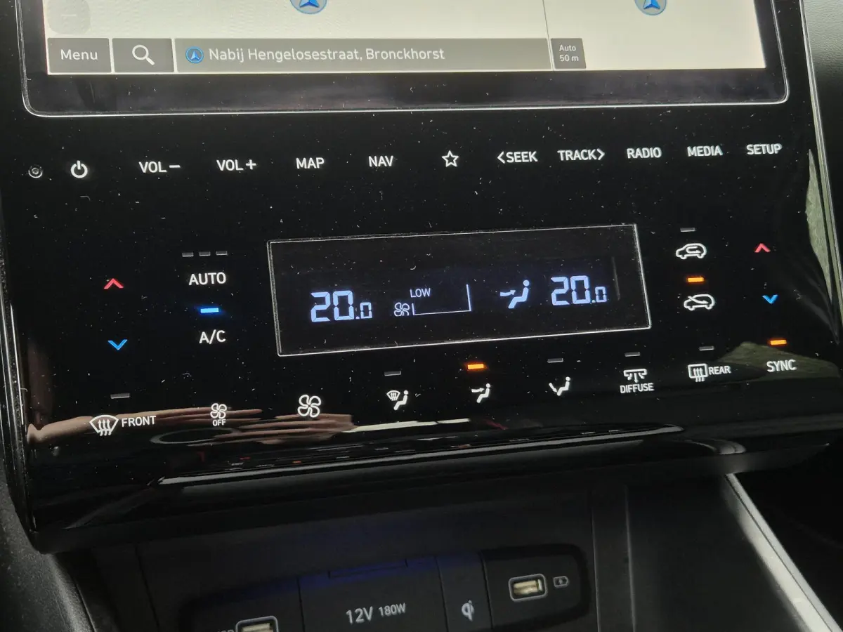 1.6 T-GDI HEV N Line Sky / Dealer onderhouden / Fabrieksgarantie tot 03-2027 / Trekhaak afneembaar / Panorama schuifdak / Trekgewicht 1650 kg / Navigatie / Apple Carplay Android / Elektrisch