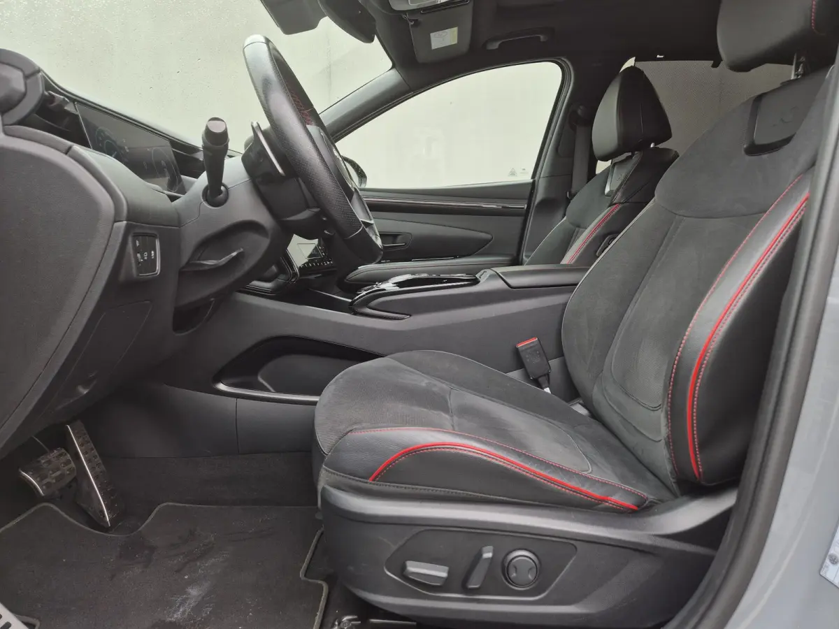 1.6 T-GDI HEV N Line Sky / Dealer onderhouden / Fabrieksgarantie tot 03-2027 / Trekhaak afneembaar / Panorama schuifdak / Trekgewicht 1650 kg / Navigatie / Apple Carplay Android / Elektrisch