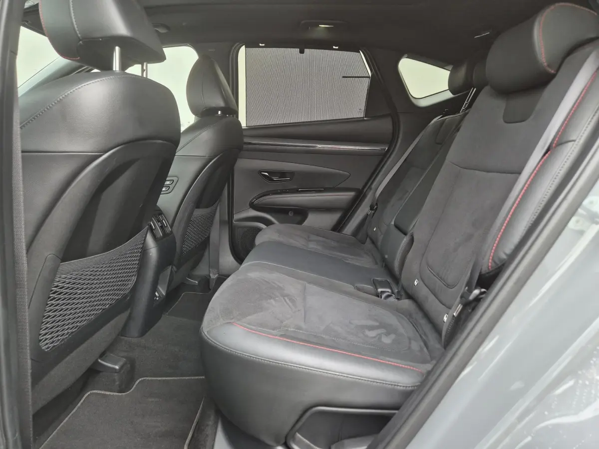 1.6 T-GDI HEV N Line Sky / Dealer onderhouden / Fabrieksgarantie tot 03-2027 / Trekhaak afneembaar / Panorama schuifdak / Trekgewicht 1650 kg / Navigatie / Apple Carplay Android / Elektrisch