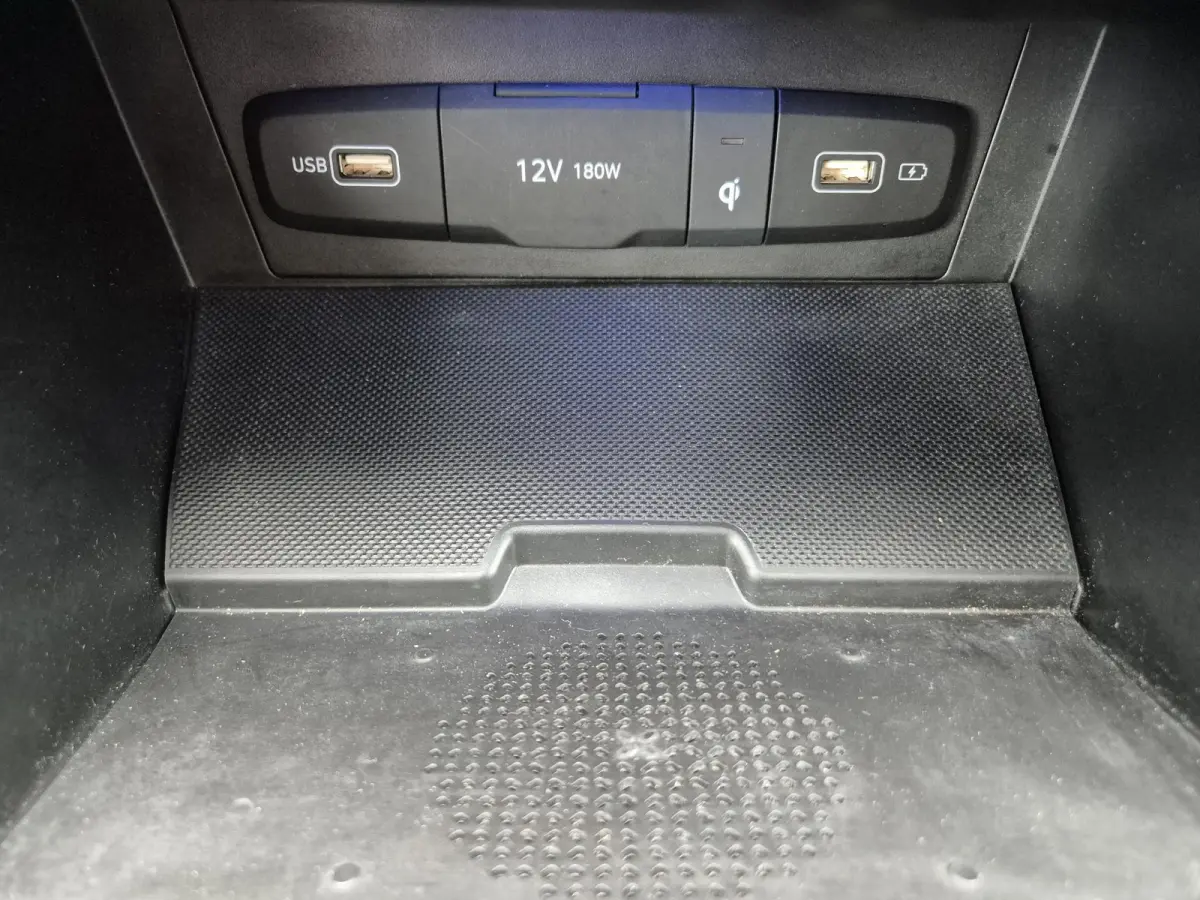 1.6 T-GDI HEV N Line Sky / Dealer onderhouden / Fabrieksgarantie tot 03-2027 / Trekhaak afneembaar / Panorama schuifdak / Trekgewicht 1650 kg / Navigatie / Apple Carplay Android / Elektrisch