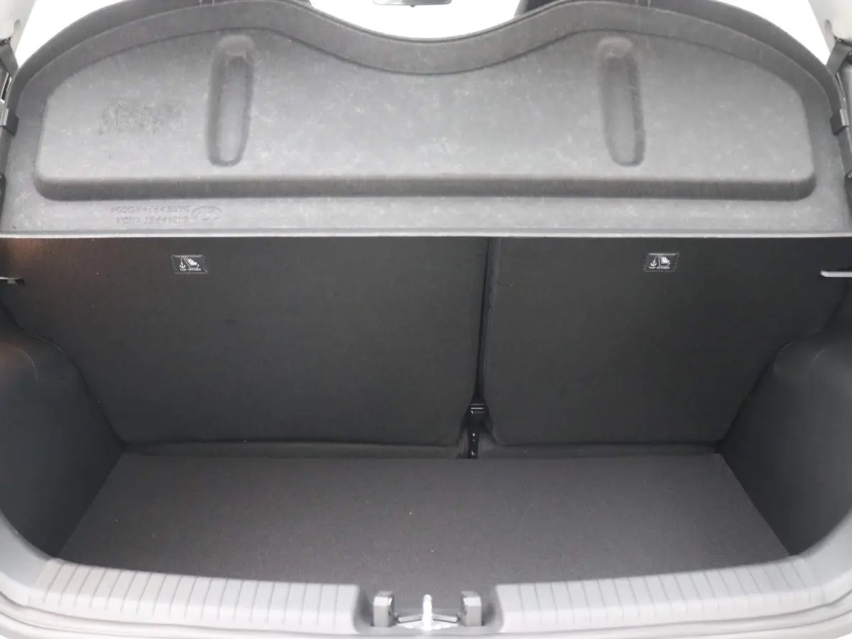 1.0 Comfort Smart / Navigatie / Cruise Control / Airco / LED dagrijverlichting / Achteruitrijcamera / Parkeersensoren achter / Fabrieksgarantie t/m 25-01-2030 /