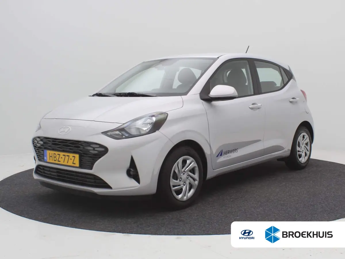 1.0 Comfort Smart / Navigatie / Cruise Control / Airco / LED dagrijverlichting / Achteruitrijcamera / Parkeersensoren achter / Fabrieksgarantie t/m 25-01-2030 /