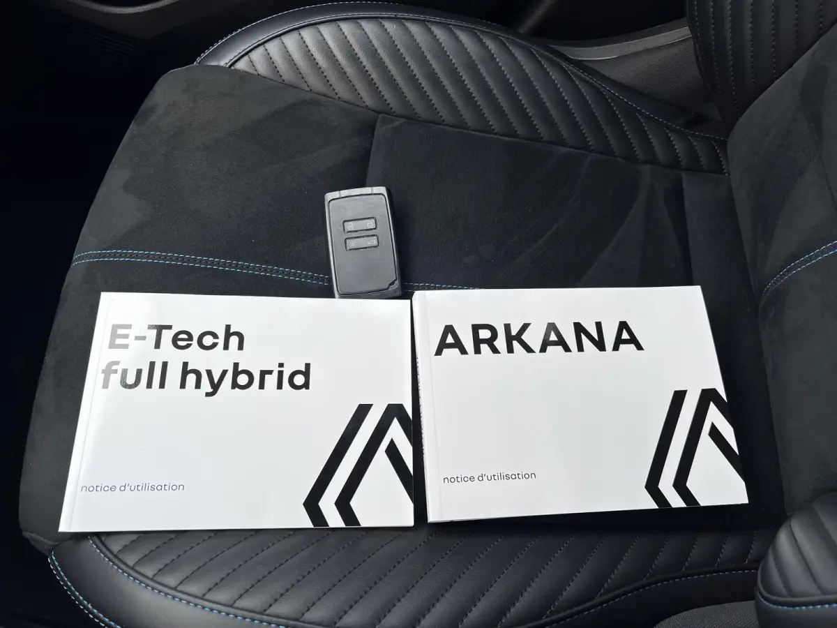 1.6 E-Tech full hybrid 145 esprit Alpine /   Dealer o.h / Elektrische stoelen / Panorama dak / Stuur- en stoelverwarming / Camera / 19" LM wielen /