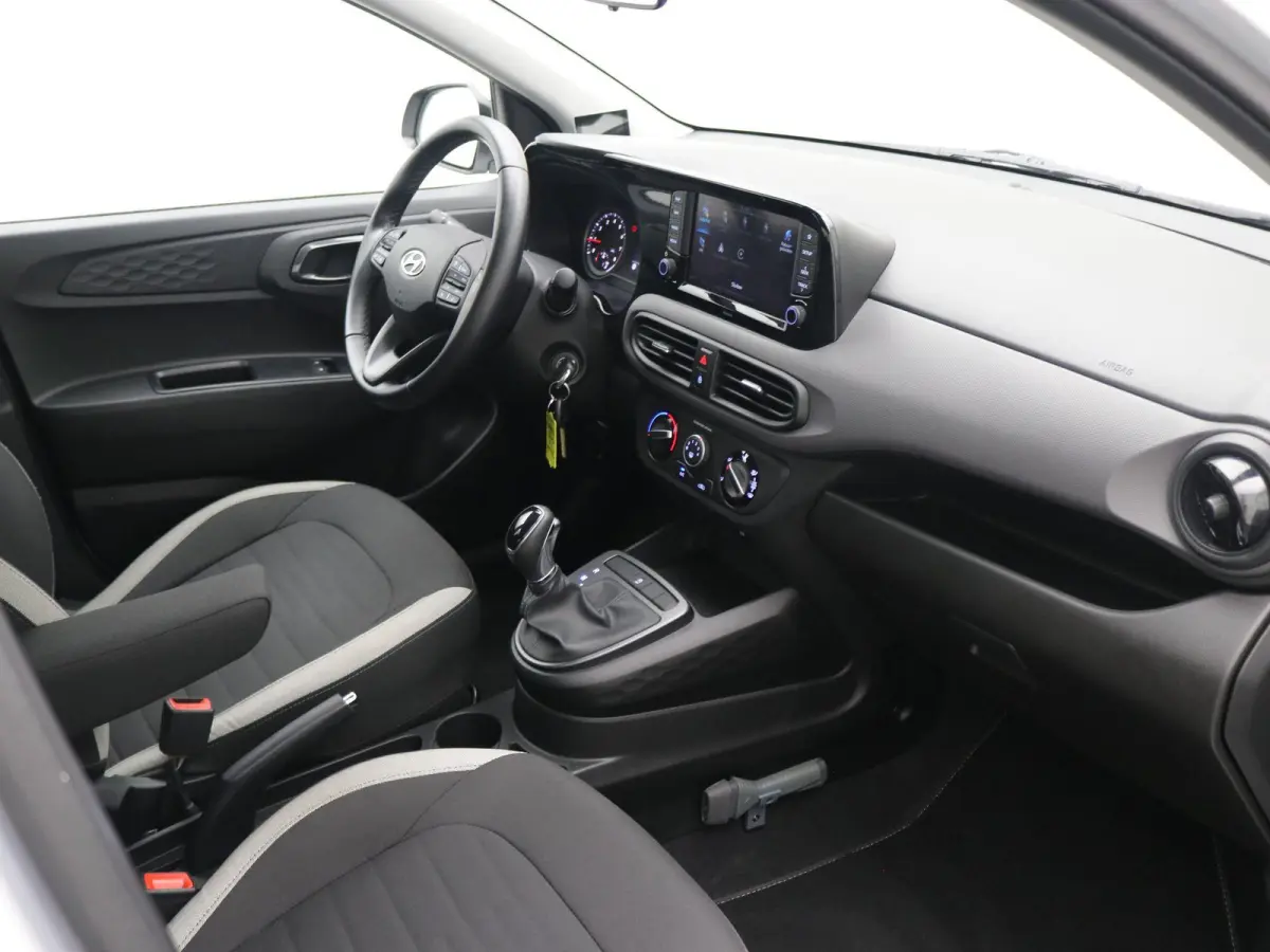 1.0 Comfort Smart 5-zits Automaat/ Navigatie / Airco / Cruise Control / Achteruitrijcamera / NL Auto / Apple CarPlay & Android Auto / LMV / / Navigatie / Airco / Cruise Control / Achteruitri