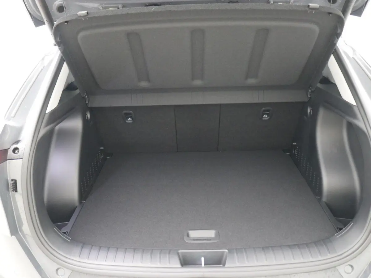 1.6 GDI HEV Comfort Smart / Navigatie / 18" LMV / Adaptieve Cruise Control / Parkeersensoren voor en achter / NL Auto / 5 Jaar Fabrieksgarantie / Achteruitrijcamera /