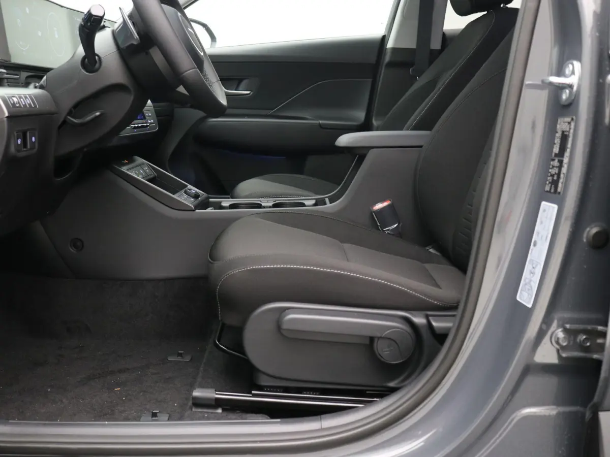 1.6 GDI HEV Comfort Smart / Navigatie / 18" LMV / Adaptieve Cruise Control / Parkeersensoren voor en achter / NL Auto / 5 Jaar Fabrieksgarantie / Achteruitrijcamera /