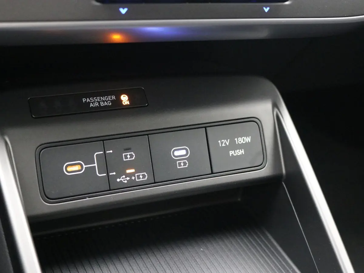 1.6 GDI HEV Comfort Smart / Navigatie / 18" LMV / Adaptieve Cruise Control / Parkeersensoren voor en achter / NL Auto / 5 Jaar Fabrieksgarantie / Achteruitrijcamera /