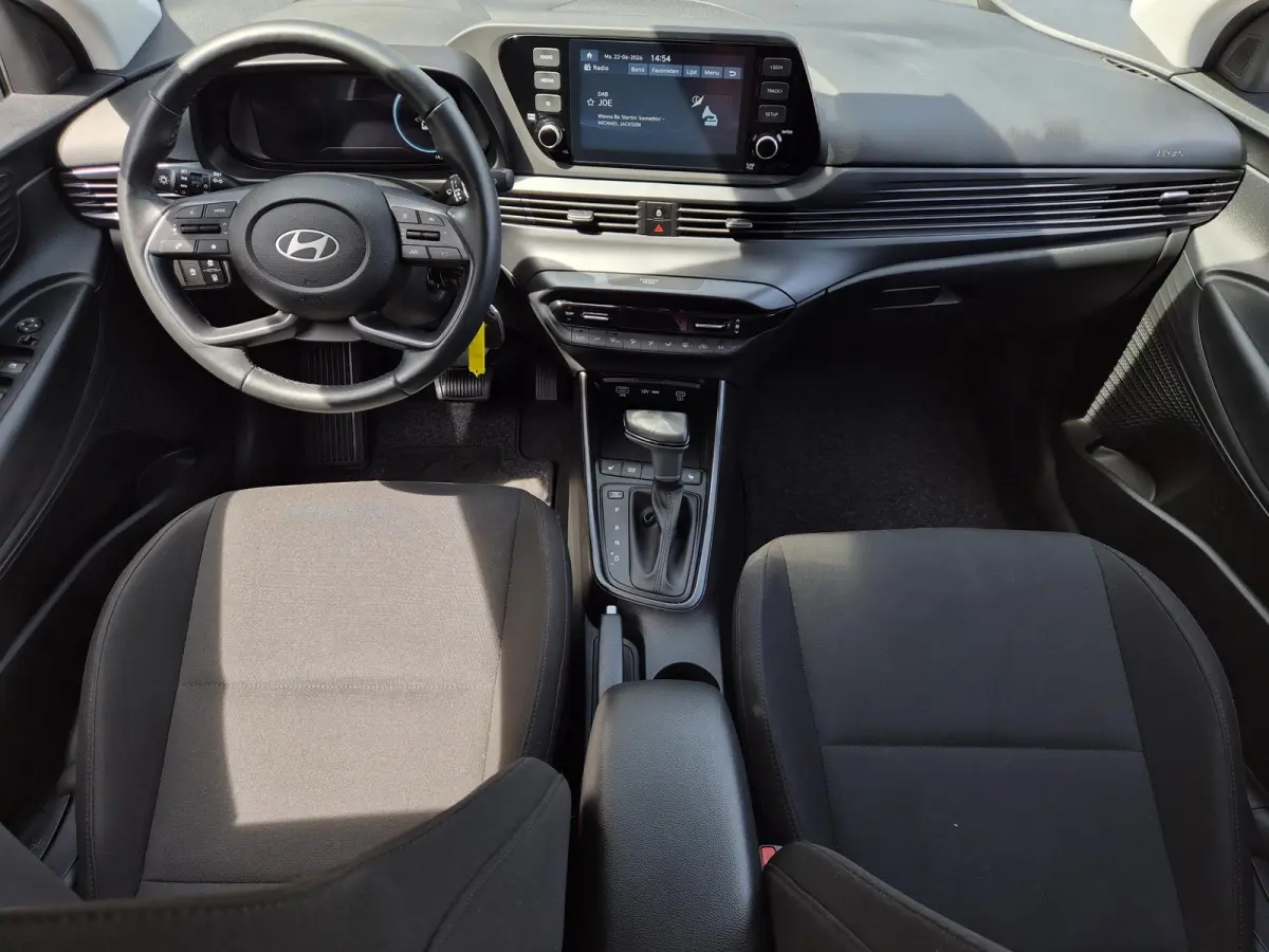 1.0 T-GDI Comfort / Fabrieksgarantie tot 03-2029 / Dealer onderhouden / Apple Carplay Android Auto / Stuur- & Stoelverwarming / Cruise control / Achteruitrijcamera / Trekgewicht 1110 kg /