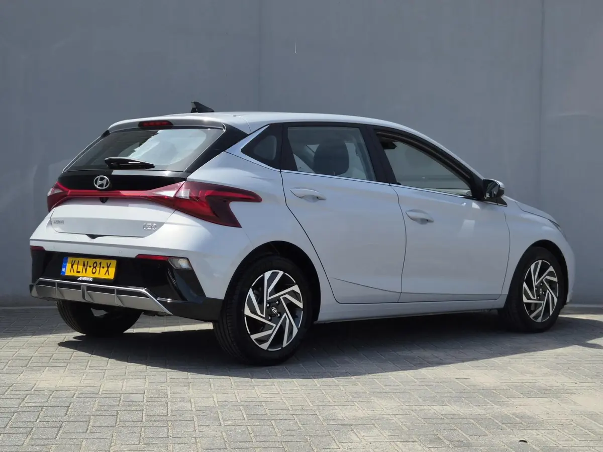 1.0 T-GDI Comfort / Fabrieksgarantie tot 03-2029 / Dealer onderhouden / Apple Carplay Android Auto / Stuur- & Stoelverwarming / Cruise control / Achteruitrijcamera / Trekgewicht 1110 kg /