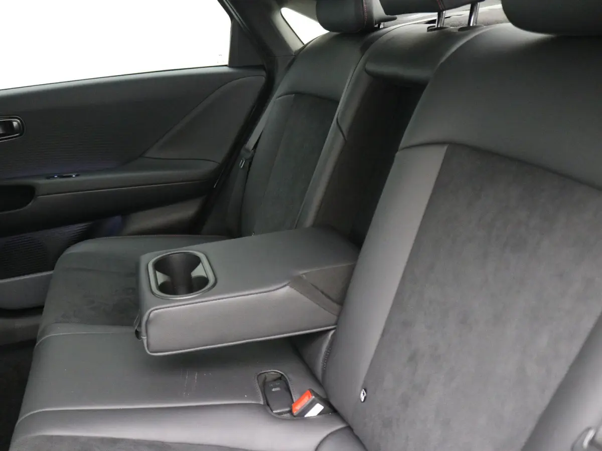 N-Line AWD 84 kWh Nieuw model/ HUD Display / 20" LMV / Warmtepomp / WLTP 578 km / 3-Fase Laden / 360 Camera / AWD / Nieuw model / Direct Leverbaar / Full Option / | Achterstoelen verwarmd | 