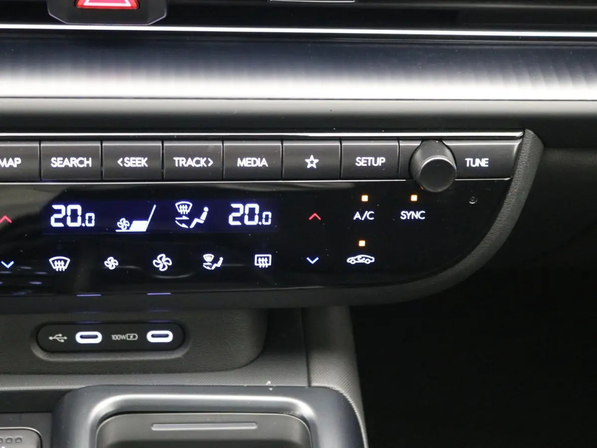 N-Line AWD 84 kWh Nieuw model/ HUD Display / 20" LMV / Warmtepomp / WLTP 578 km / 3-Fase Laden / 360 Camera / AWD / Nieuw model / Direct Leverbaar / Full Option / | Achterstoelen verwarmd | 