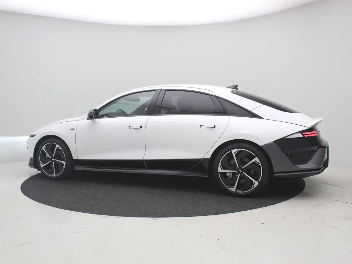 N-Line AWD 84 kWh Nieuw model/ HUD Display / 20" LMV / Warmtepomp / WLTP 578 km / 3-Fase Laden / 360 Camera / AWD / Nieuw model / Direct Leverbaar / Full Option / | Achterstoelen verwarmd | 