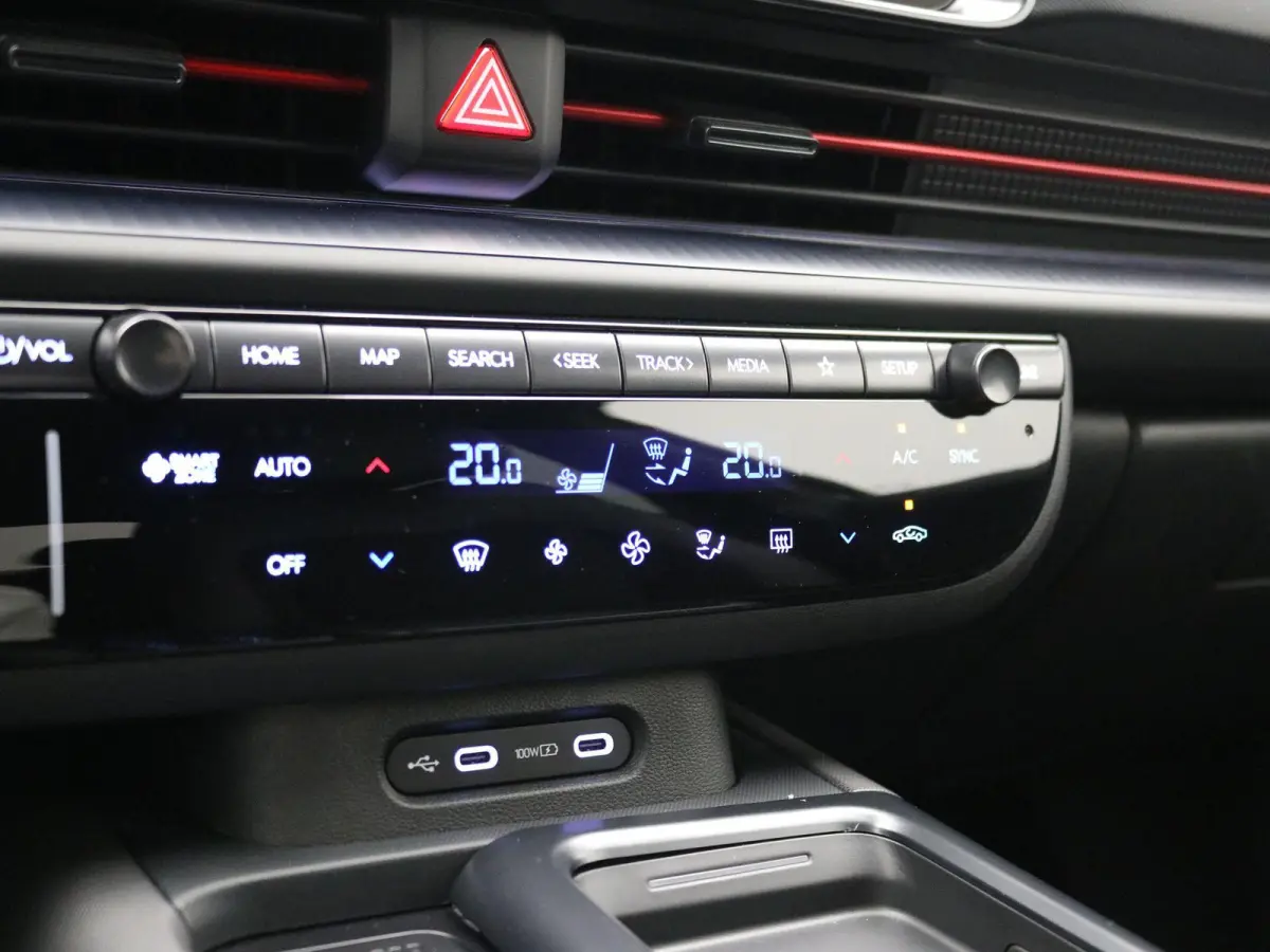 N-Line AWD 84 kWh Nieuw model/ HUD Display / 20" LMV / Warmtepomp / WLTP 578 km / 3-Fase Laden / 360 Camera / AWD / Nieuw model / Direct Leverbaar / Full Option / | Achterstoelen verwarmd | 