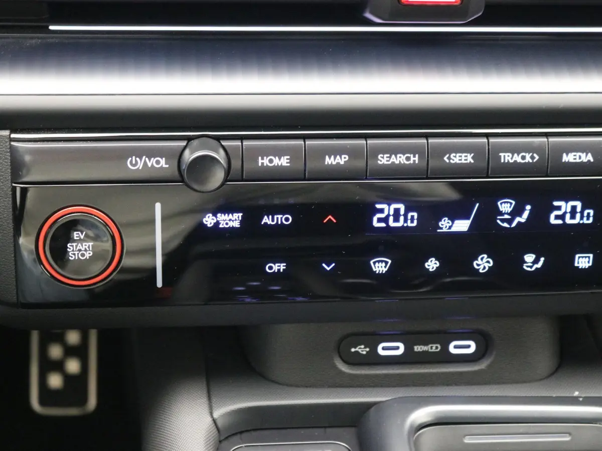 N-Line AWD 84 kWh Nieuw model/ HUD Display / 20" LMV / Warmtepomp / WLTP 578 km / 3-Fase Laden / 360 Camera / AWD / Nieuw model / Direct Leverbaar / Full Option / | Achterstoelen verwarmd | 