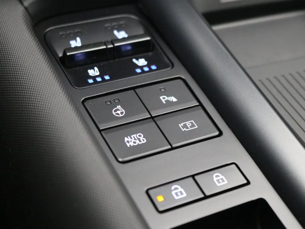 N-Line AWD 84 kWh Nieuw model/ HUD Display / 20" LMV / Warmtepomp / WLTP 578 km / 3-Fase Laden / 360 Camera / AWD / Nieuw model / Direct Leverbaar / Full Option / | Achterstoelen verwarmd | 