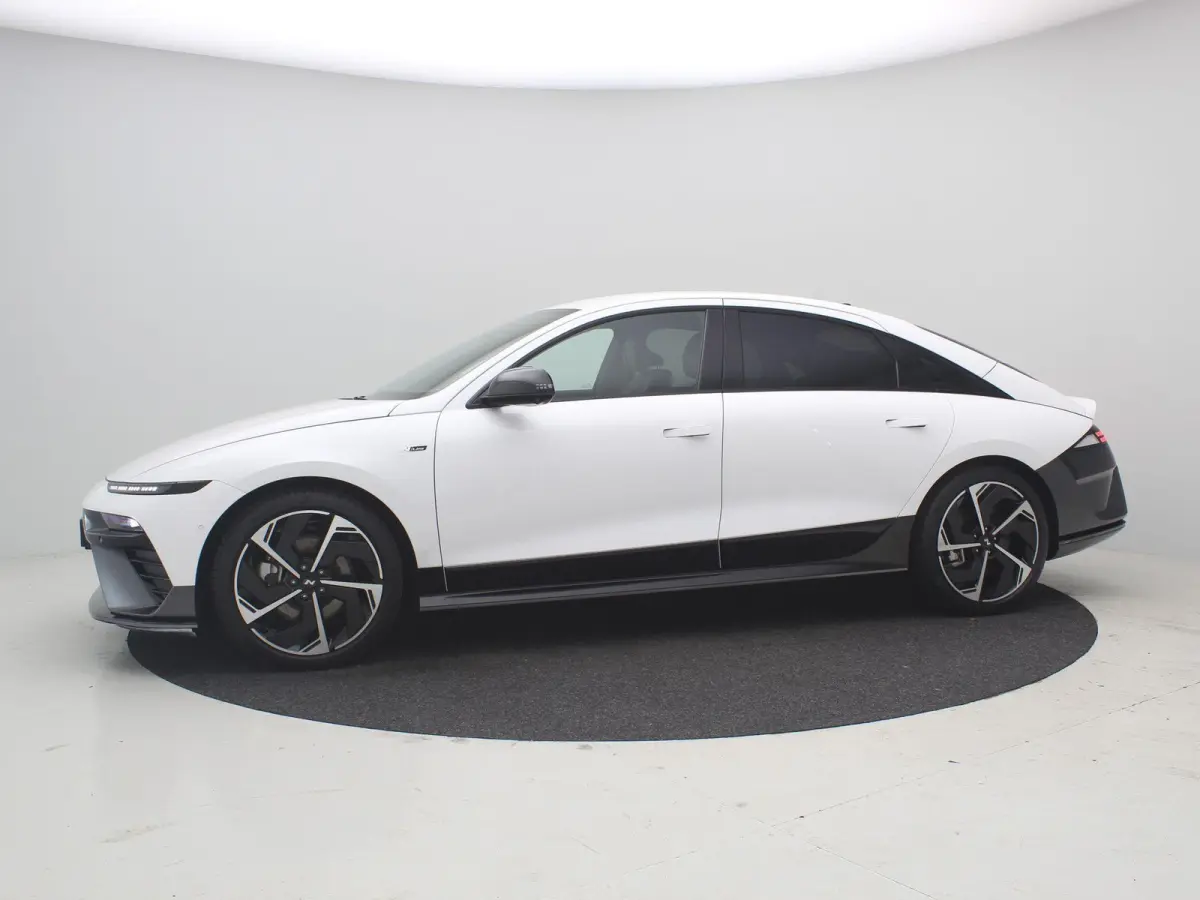 N-Line AWD 84 kWh Nieuw model/ HUD Display / 20" LMV / Warmtepomp / WLTP 578 km / 3-Fase Laden / 360 Camera / AWD / Nieuw model / Direct Leverbaar / Full Option / | Achterstoelen verwarmd | 