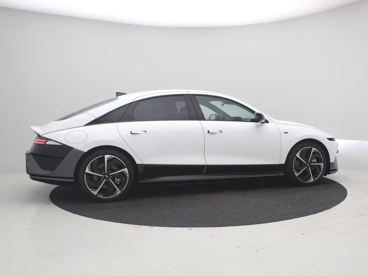N-Line AWD 84 kWh Nieuw model/ HUD Display / 20" LMV / Warmtepomp / WLTP 578 km / 3-Fase Laden / 360 Camera / AWD / Nieuw model / Direct Leverbaar / Full Option / | Achterstoelen verwarmd | 