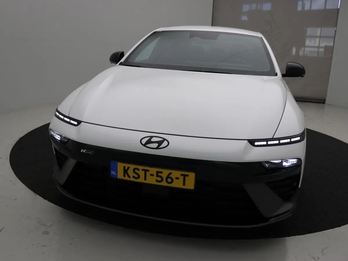 N-Line AWD 84 kWh Nieuw model/ HUD Display / 20" LMV / Warmtepomp / WLTP 578 km / 3-Fase Laden / 360 Camera / AWD / Nieuw model / Direct Leverbaar / Full Option / | Achterstoelen verwarmd | 