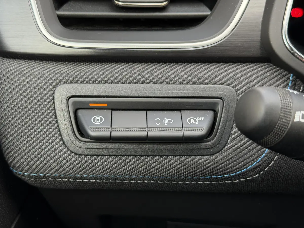 1.3 mild hybrid 160 esprit Alpine / Trekgewicht 1200 KG / Dealer Onderhouden / Harman Kardon / Two Tone / Adaptieve Cruise Control / Navigatie / Stoel & Stuurwiel Verwarming / Elektrische St