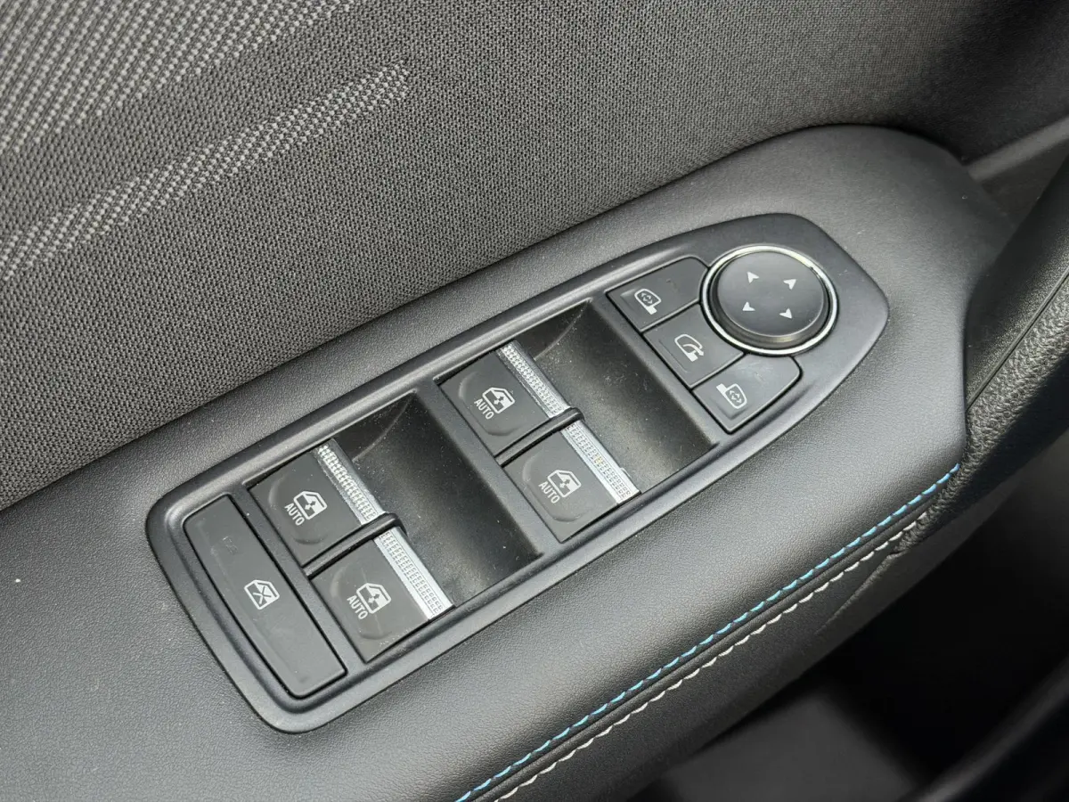 1.3 mild hybrid 160 esprit Alpine / Trekgewicht 1200 KG / Dealer Onderhouden / Harman Kardon / Two Tone / Adaptieve Cruise Control / Navigatie / Stoel & Stuurwiel Verwarming / Elektrische St