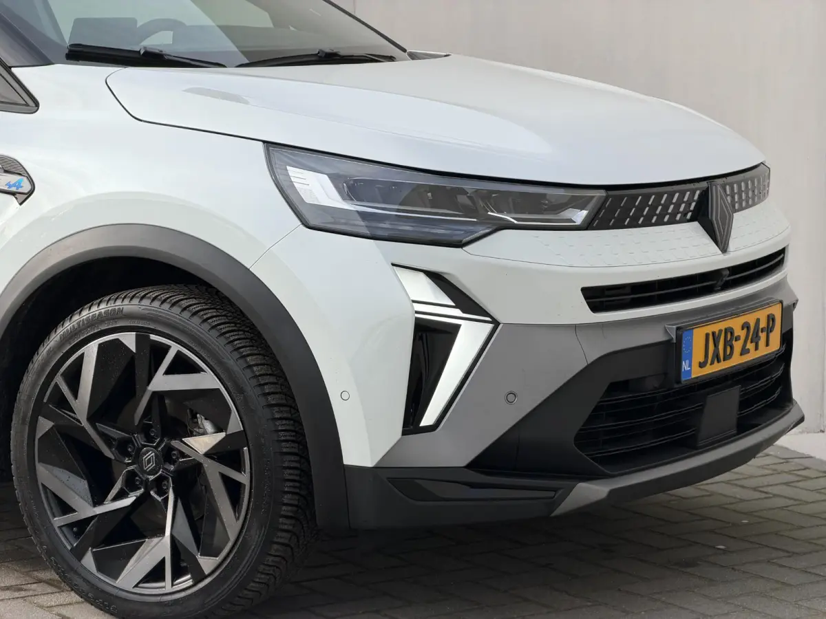 1.3 mild hybrid 160 esprit Alpine / Trekgewicht 1200 KG / Dealer Onderhouden / Harman Kardon / Two Tone / Adaptieve Cruise Control / Navigatie / Stoel & Stuurwiel Verwarming / Elektrische St