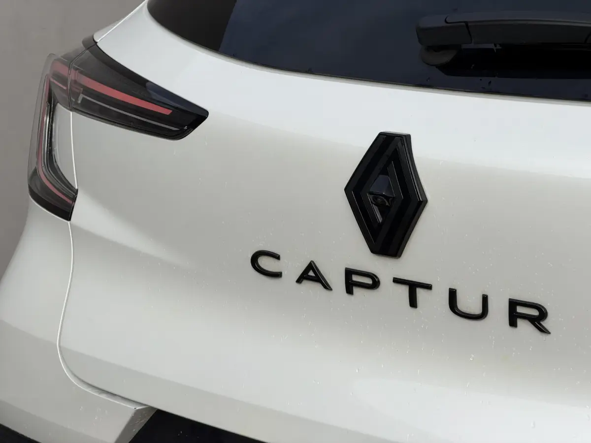 1.3 mild hybrid 160 esprit Alpine / Trekgewicht 1200 KG / Dealer Onderhouden / Harman Kardon / Two Tone / Adaptieve Cruise Control / Navigatie / Stoel & Stuurwiel Verwarming / Elektrische St