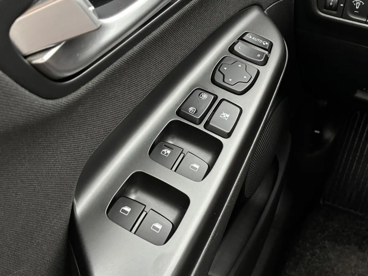 1.0 T-GDI Comfort / Navigatie d.m.v. Apple carplay/Android auto / Achteruitrijcamera / Cruise control / Bluetooth / Stoel-/Stuurverwarming / | Achteruitrijcamera | Apple Carplay/Android Auto