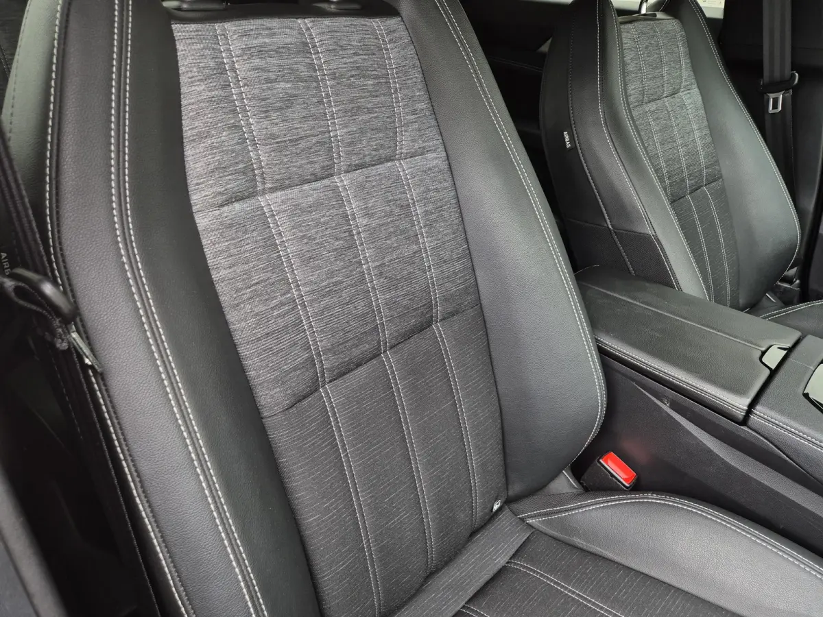 1.2 E-Tech full hybrid 200 techno / Panoramadak / Fabrieksgarantie tot 04-2028 / Trekgewicht 1500 kg / Pack Look / Rondomzicht camera / Apple Carplay Android Auto / Adaptief cruise control /