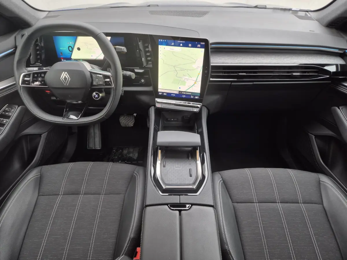 1.2 E-Tech full hybrid 200 techno / Panoramadak / Fabrieksgarantie tot 04-2028 / Trekgewicht 1500 kg / Pack Look / Rondomzicht camera / Apple Carplay Android Auto / Adaptief cruise control /