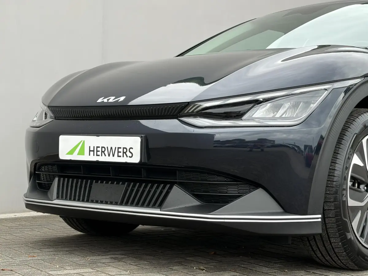 Edition 77.4 kWh / SOH 100% / Fabrieksgarantie tot 05-2032 / 1.600 kg trekgewicht / Android Auto & Apple Carplay / Navigatie / Cruise Control Adaptief / Climate Control / DAB / Draadloze Tel