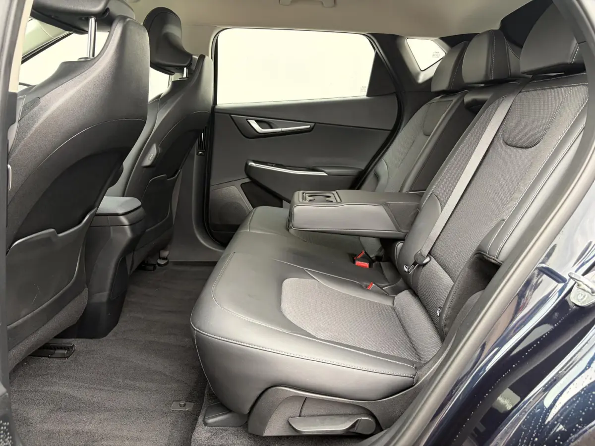 Edition 77.4 kWh / SOH 100% / Fabrieksgarantie tot 05-2032 / 1.600 kg trekgewicht / Android Auto & Apple Carplay / Navigatie / Cruise Control Adaptief / Climate Control / DAB / Draadloze Tel
