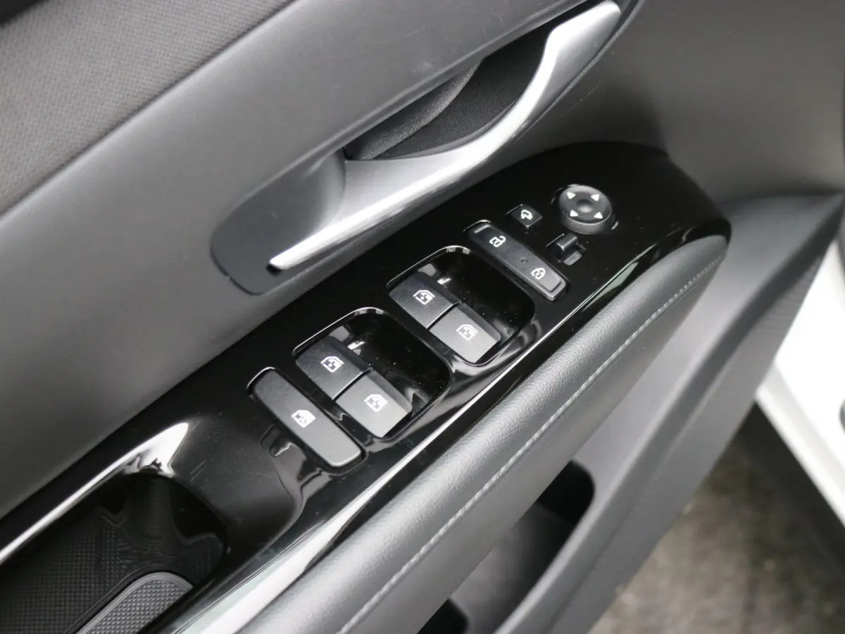 1.6 T-GDI PHEV Comfort 4WD / 1350KG Trekgewicht / Navigatie / Stoelverwarming voor / Airco Climate Control /