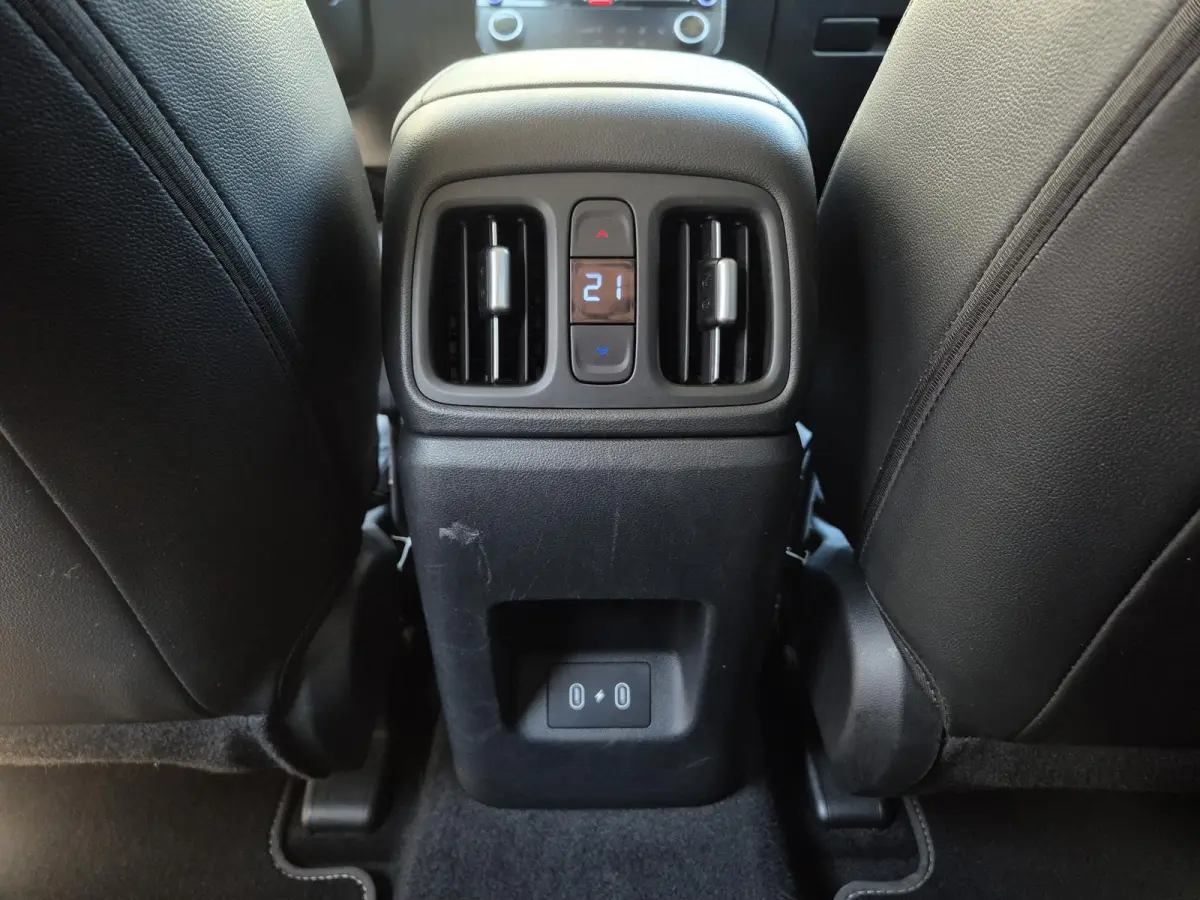 1.6 T-GDI PHEV Comfort Smart / Facelift Model / Head Up Display  / Trekgewicht 1210 kg / Elektrische achterklep / Stuur- & Stoelverwarming / Achteruitrijcamera / Adaptief cruise control / EA