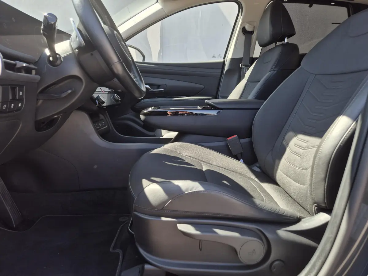 1.6 T-GDI PHEV Comfort Smart / Facelift Model / Head Up Display  / Trekgewicht 1210 kg / Elektrische achterklep / Stuur- & Stoelverwarming / Achteruitrijcamera / Adaptief cruise control / EA