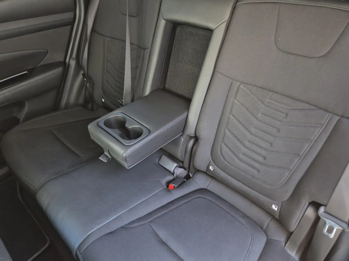 1.6 T-GDI PHEV Comfort Smart / Facelift Model / Head Up Display  / Trekgewicht 1210 kg / Elektrische achterklep / Stuur- & Stoelverwarming / Achteruitrijcamera / Adaptief cruise control / EA