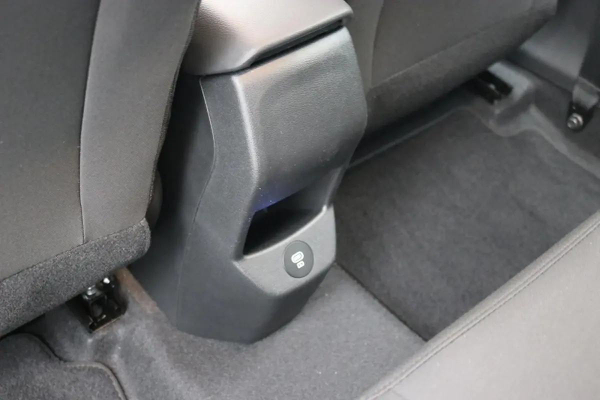 1.0 T-GDI Comfort / Prijs is rijklaar / Apple & Android Carplay / Cruise Control / Lane Assist / LMV / 5 Jaar fabrieksgarantie / Navigatie / Airco /