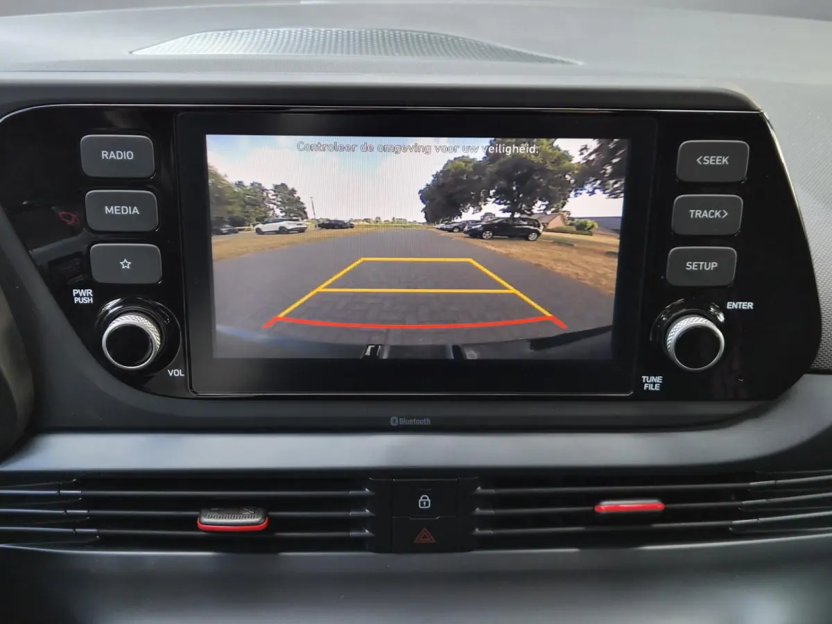 1.0 T-GDI Premium / Navigatie via Apple Carplay of Android Auto / Stuur- & Stoel verwarming / Achteruitrijcamera / Cruise control / Parkeersensoren achter / Climate control / Trekgewicht 111