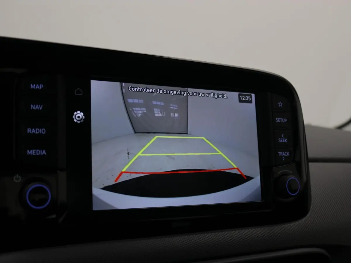 1.0 Comfort Smart 5-zits / Navigatie / Cruise Control / LMV / 5-Persoons / Airco / Stoelverwarming voor / Stuurwiel verwarming / Parkeersensoren achter / Achteruitrijcamera / Apple CarPlay &