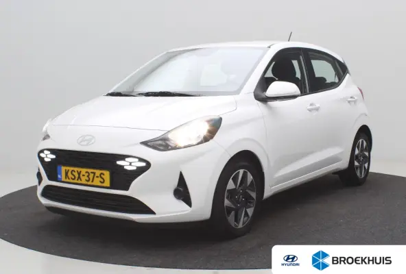1.0 Comfort Smart 5-zits / Navigatie / Cruise Control / LMV / 5-Persoons / Airco / Stoelverwarming voor / Stuurwiel verwarming / Parkeersensoren achter / Achteruitrijcamera / Apple CarPlay &