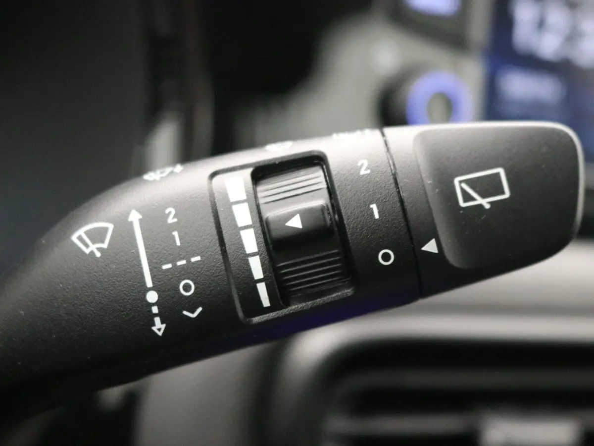 1.0 Comfort Smart 5-zits / Navigatie / Cruise Control / LMV / 5-Persoons / Airco / Stoelverwarming voor / Stuurwiel verwarming / Parkeersensoren achter / Achteruitrijcamera / Apple CarPlay &