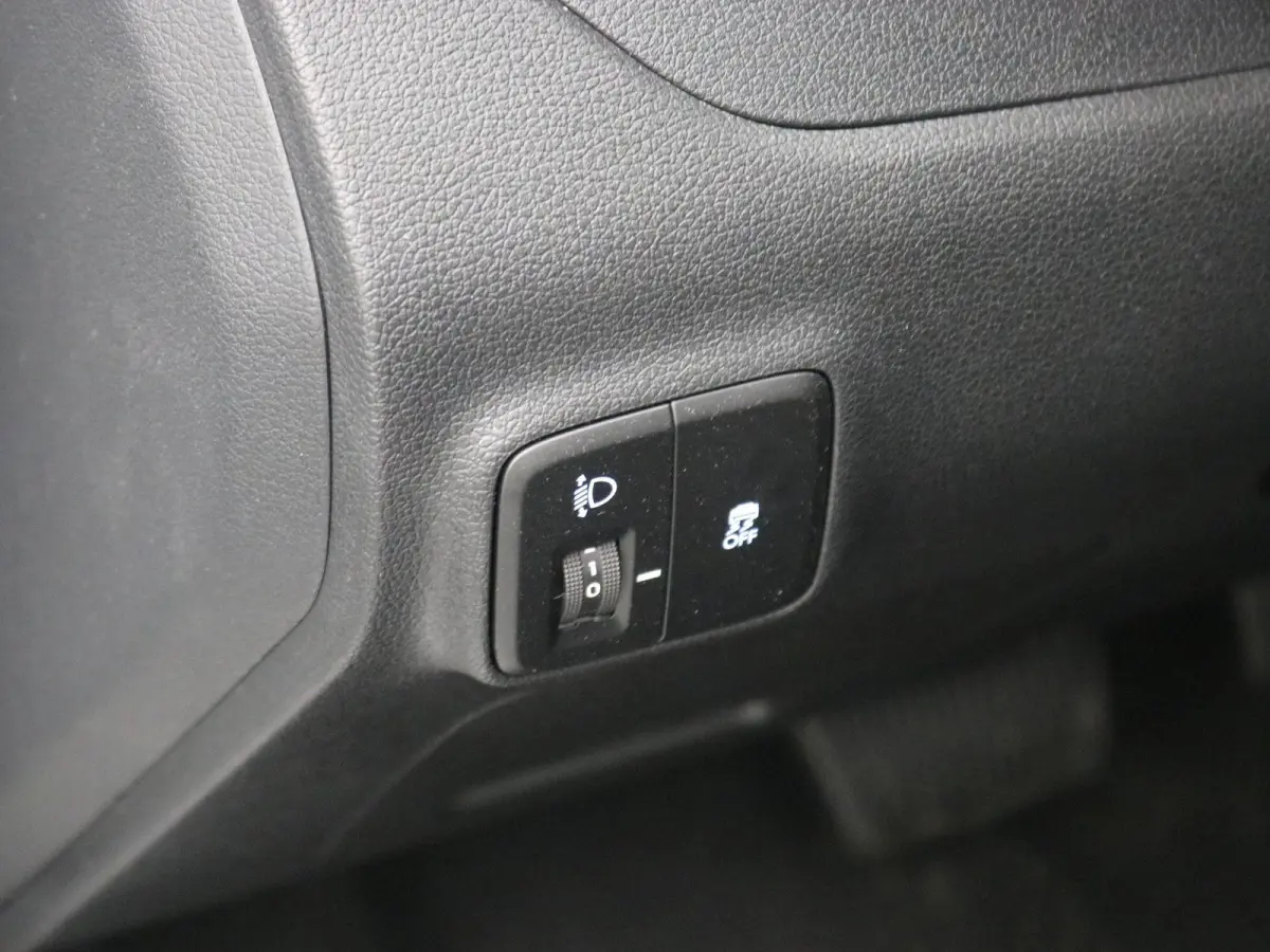 1.0 Comfort Smart 5-zits / Navigatie / Cruise Control / LMV / 5-Persoons / Airco / Stoelverwarming voor / Stuurwiel verwarming / Parkeersensoren achter / Achteruitrijcamera / Apple CarPlay &
