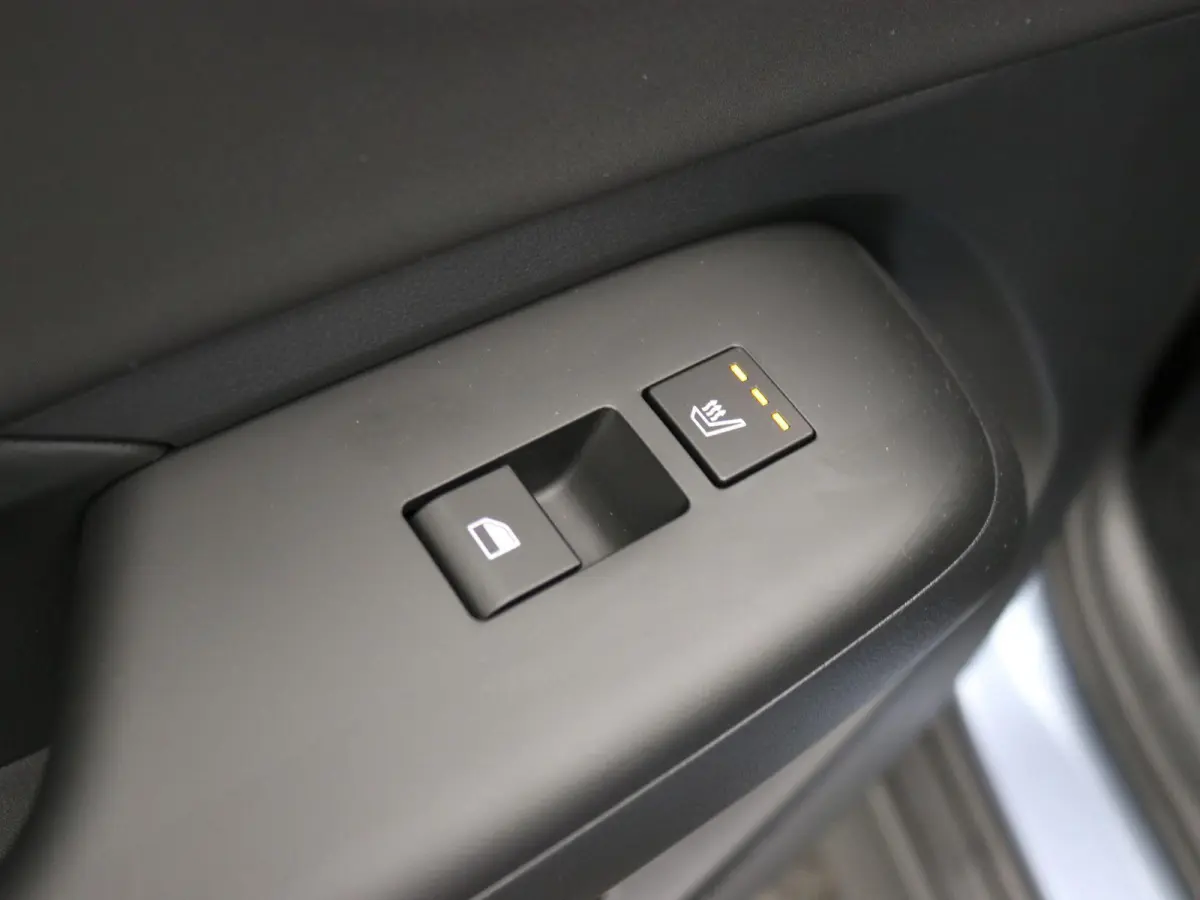1.6 GDI HEV N Line / N-Line interieur & Exterieur / Leer-Alcantara / Adaptieve Cruise Control / 18" LMV / Stoelverwarming & koeling voor / Full Option /