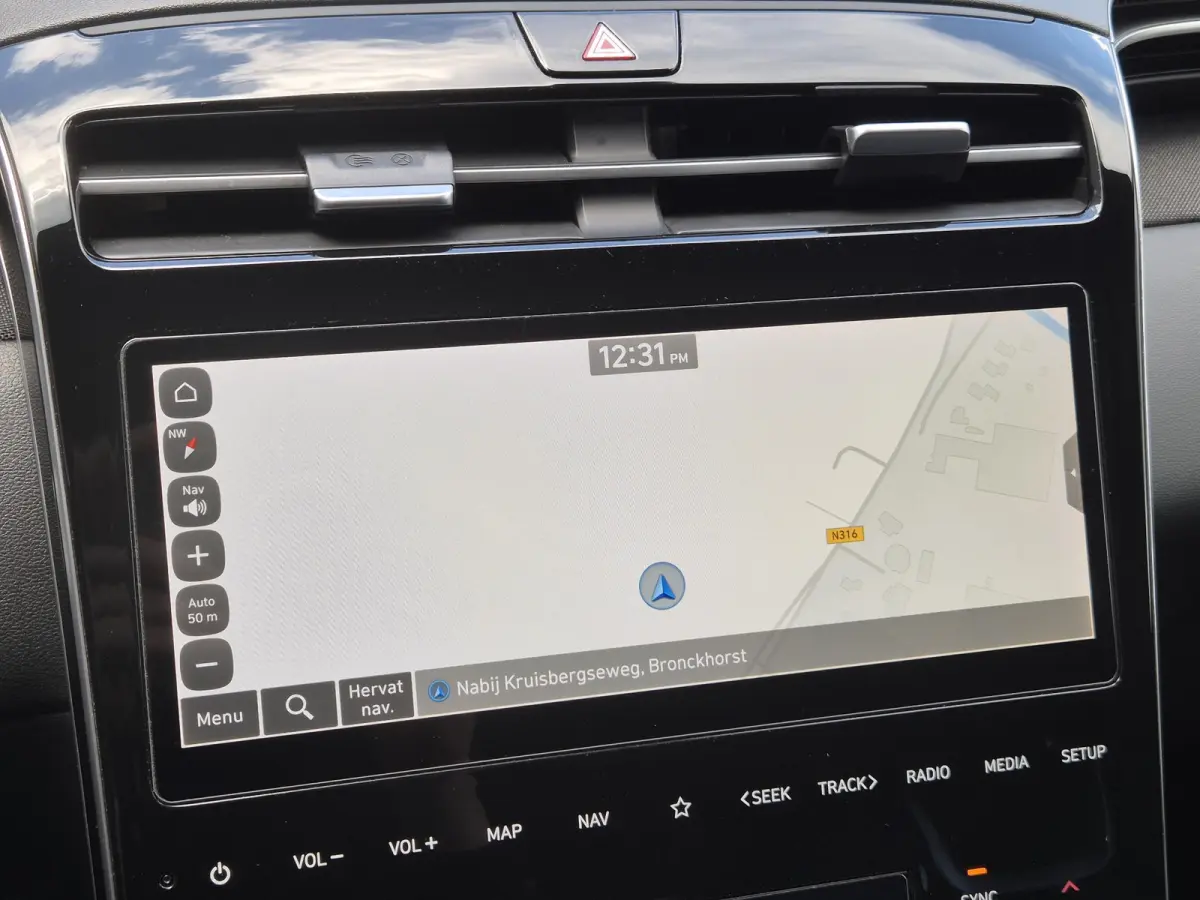 1.6 T-GDI PHEV Premium 4WD / Dealer onderhouden / All season banden / Elektrische achterklep / Stuur- Stoel & Achterbank verwarming / Trekgewicht 1350 kg / Stoelventilatie / Adaptief cruise 