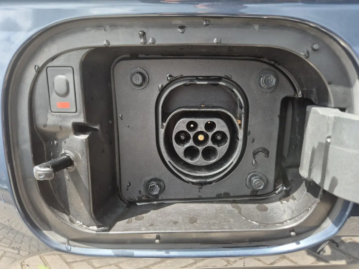 1.6 T-GDI PHEV Premium 4WD / Dealer onderhouden / All season banden / Elektrische achterklep / Stuur- Stoel & Achterbank verwarming / Trekgewicht 1350 kg / Stoelventilatie / Adaptief cruise 