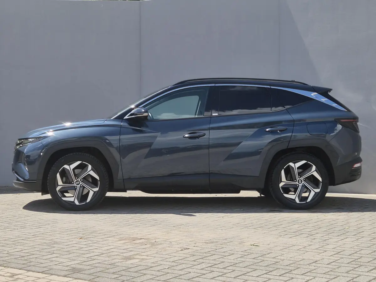 1.6 T-GDI PHEV Premium 4WD / Dealer onderhouden / All season banden / Elektrische achterklep / Stuur- Stoel & Achterbank verwarming / Trekgewicht 1350 kg / Stoelventilatie / Adaptief cruise 